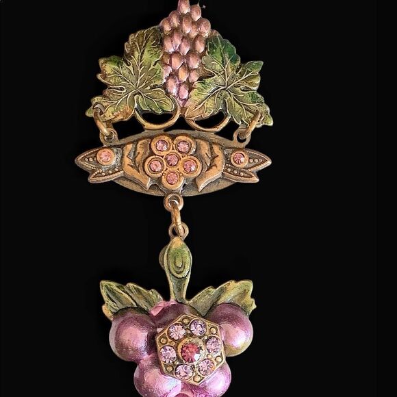 Vtg Banana Bob Fruit of the vine theme enamel grape dangle earrings pierced - Picture 13 of 14